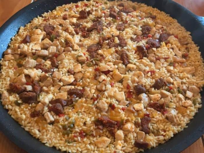 Paella de carne